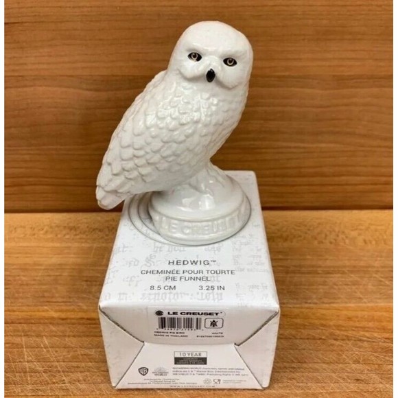Le Creuset Kitchen Le Creuset Hedwig Owl Pie Bird Funnel 325